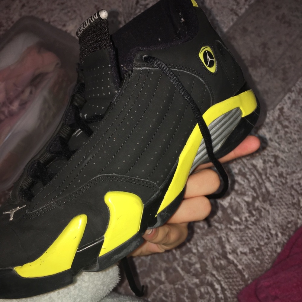 Air Jordan 14 retro thunder